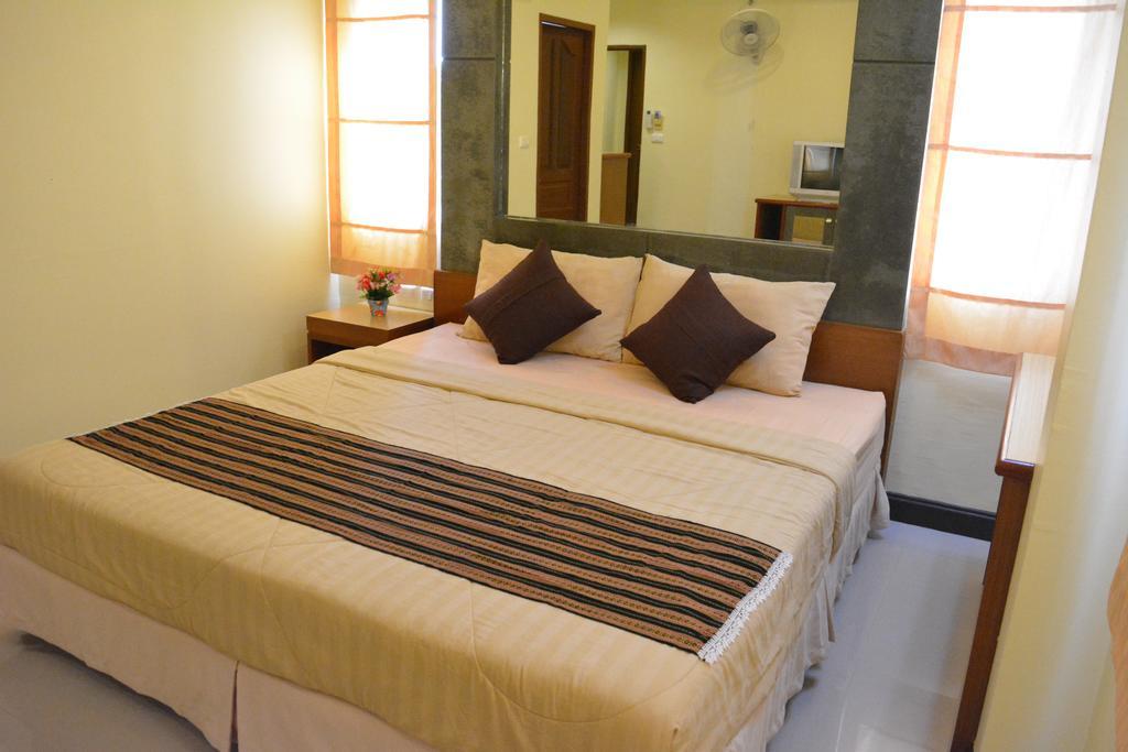 Pornthep Hotel 2 Ban Klong Haeng Екстер'єр фото