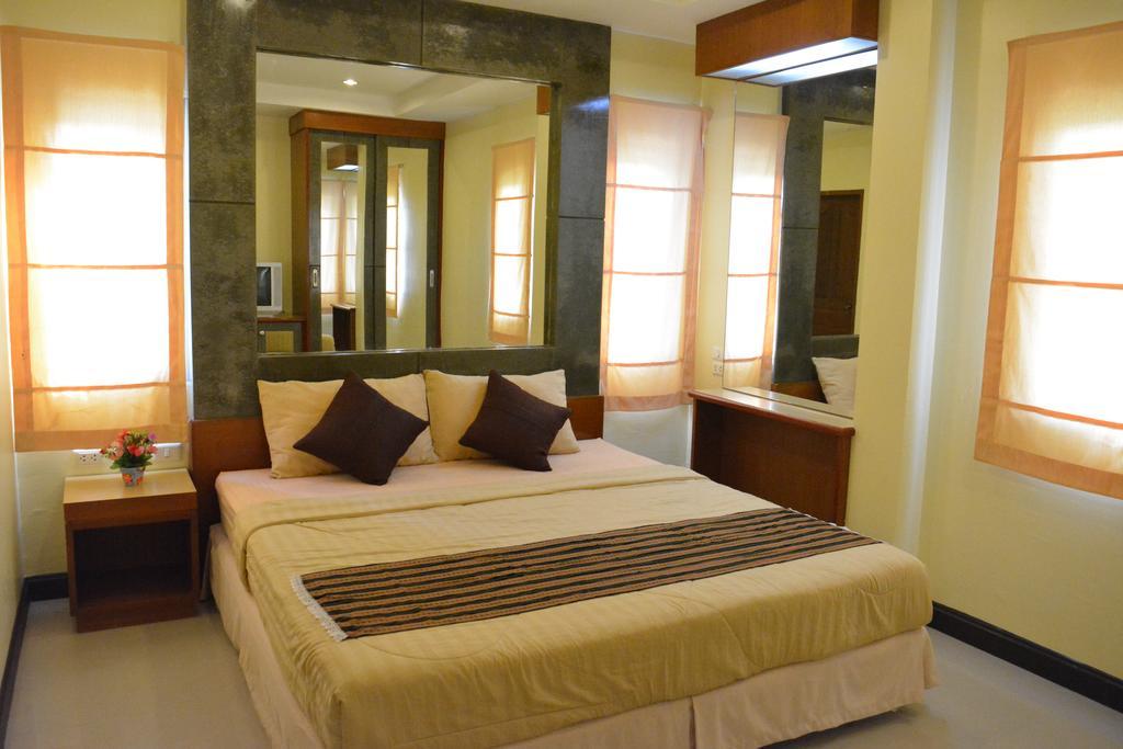 Pornthep Hotel 2 Ban Klong Haeng Екстер'єр фото