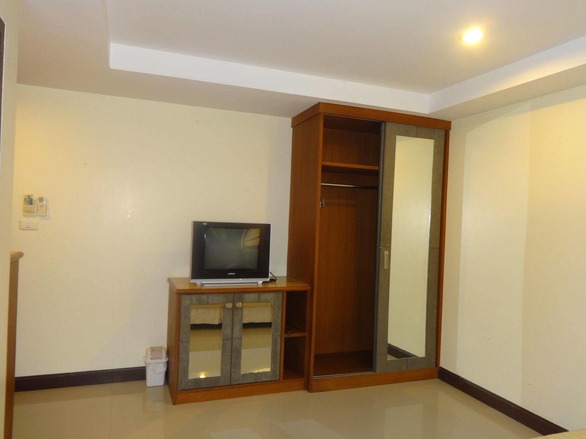 Pornthep Hotel 2 Ban Klong Haeng Екстер'єр фото