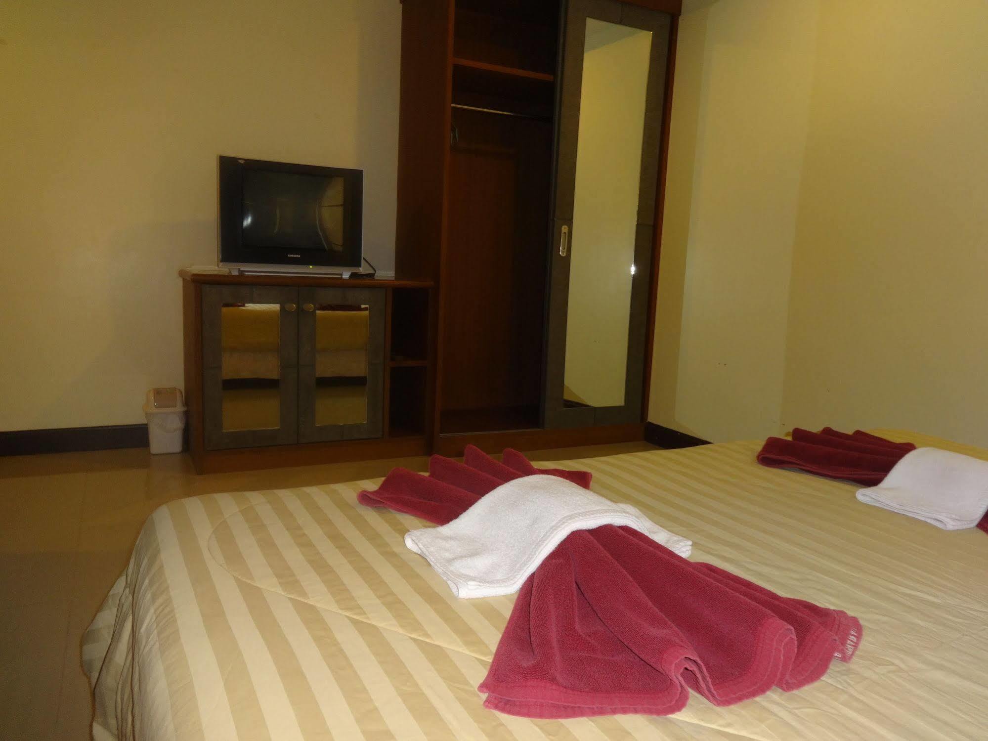 Pornthep Hotel 2 Ban Klong Haeng Екстер'єр фото